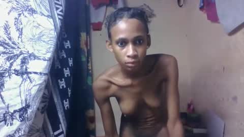 Snapshot of littleyanah chatting on 12, 4, 2026 yanah online show from 12, 4, 2026