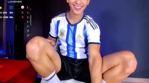Snapshot of liuscast_22 chatting on 17, 6, 2026 Luis Castro online show from 17, 6, 2026