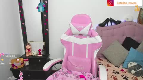 Snapshot of liv_rosse chatting on 17, 4, 2026 Katalina Novoa. online show from 17, 4, 2026