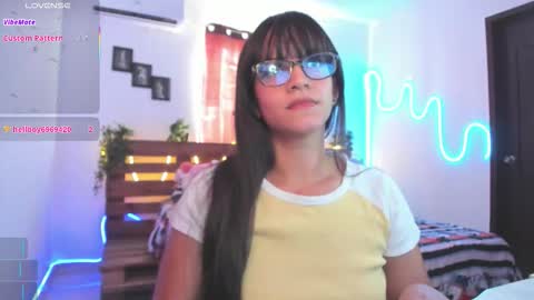 Snapshot of livfabi_ chatting on 23, 11, 2025 Livfabi online show from 23, 11, 2025