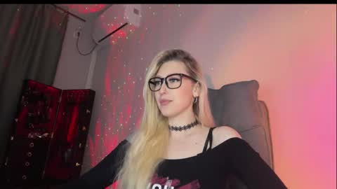 Liya Ray online show from 8, 3, 2026