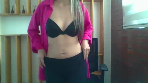 liz_28 online show from 3, 10, 2025