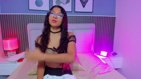 Snapshot of liz__cute chatting on 1, 10, 2025 Lizeth online show from 1, 10, 2025