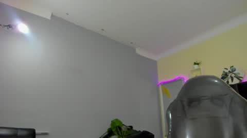 LIZ online show from 6, 1, 2025