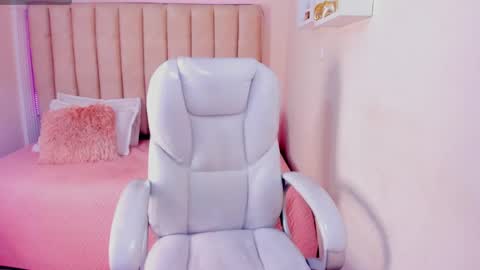 LIZ online show from 12, 2, 2025