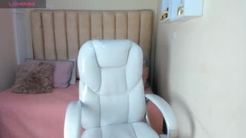 LIZ online show from 12, 3, 2025