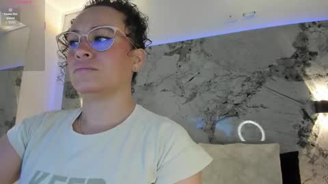 Liz  online show from 22, 12, 2025