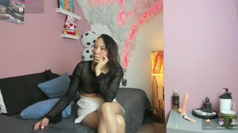 Snapshot of liz_merchan chatting on 27, 6, 2026 liz online show from 27, 6, 2026
