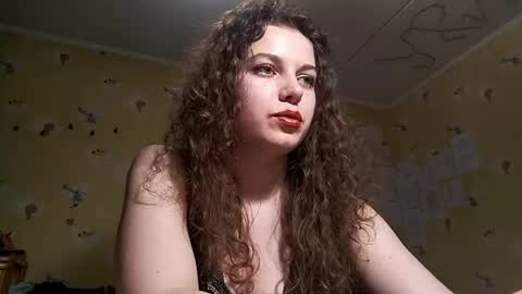 Molly online show from 13, 4, 2026