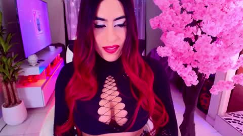 Snapshot of lizagothdoll chatting on 6, 10, 2025 Liza Goth online show from 6, 10, 2025