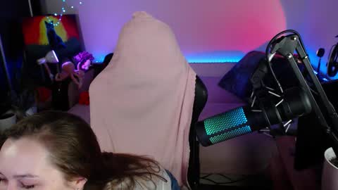 LIzaSwan online show from 22, 11, 2025