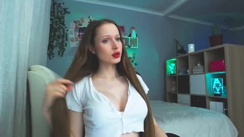 Snapshot of lizberry_moon chatting on 18, 11, 2025 Lisa online show from 18, 11, 2025