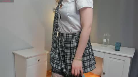 Snapshot of lizbethbiers chatting on 12, 12, 2024 Hello there im Amelia Im new here Lets have fun online show from 12, 12, 2024