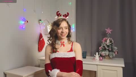 Snapshot of lizbethbiers chatting on 25, 12, 2024 Hello there im Amelia Im new here Lets have fun online show from 25, 12, 2024