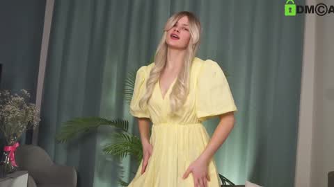 Snapshot of lizbethcoll chatting on 21, 1, 2025 Sunnheart online show from 21, 1, 2025