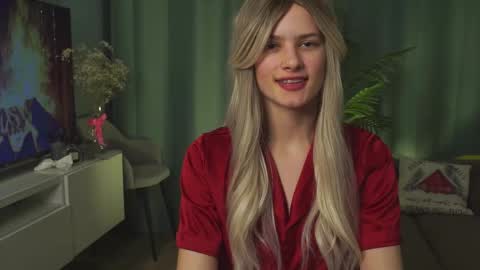 Snapshot of lizbethcoll chatting on 19, 2, 2025 Sunnheart online show from 19, 2, 2025