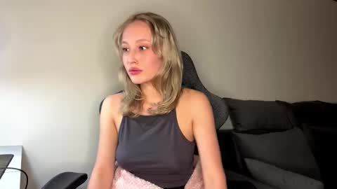 Karolina online show from 6, 2, 2026