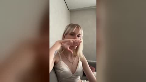 Snapshot of lizycrown chatting on 1, 8, 2026 Lizzy online show from 1, 8, 2026