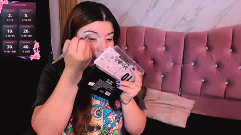Snapshot of lizz_greys chatting on 8, 9, 2025 lizz_greys online show from 8, 9, 2025