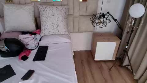 Lizz  online show from 16, 10, 2025