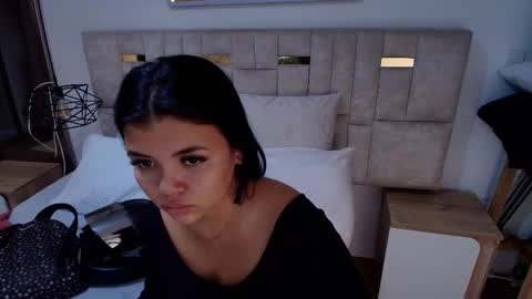 Lizz  online show from 2, 12, 2025