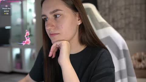 Lizi-Fox online show from 4, 12, 2024