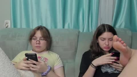 lizzi_muur online show from 10, 12, 2024