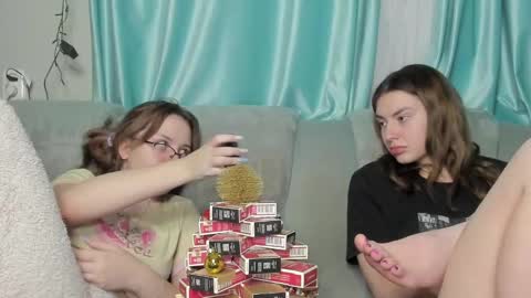 lizzi_muur online show from 29, 12, 2024