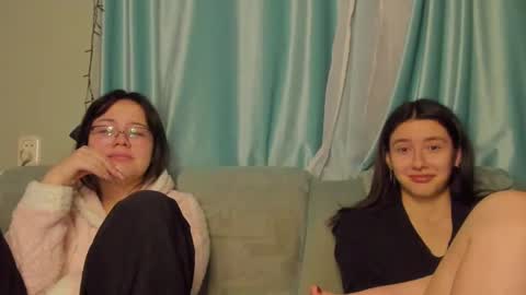 lizzi_muur online show from 22, 1, 2025