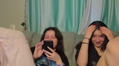 lizzi_muur online show from 24, 1, 2025