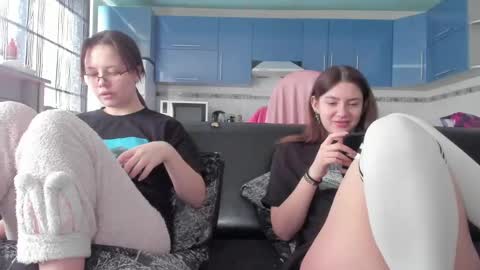 lizzi_muur online show from 26, 2, 2025