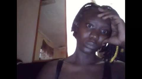 Snapshot of lizzie2020 chatting on 2, 6, 2026 lizzie2020 online show from 2, 6, 2026