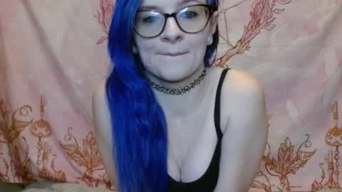 Lizzy B online show from 2, 3, 2025