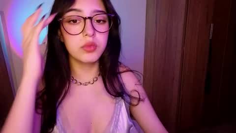 Snapshot of lizzy_swan chatting on 10, 9, 2025 lizzy_swan online show from 10, 9, 2025
