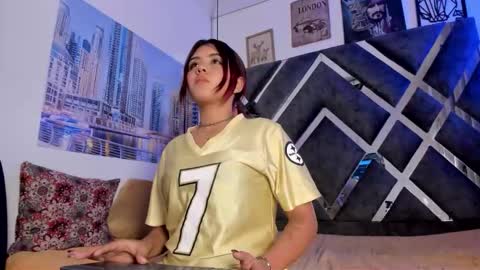 Snapshot of lizzy_sweet2 chatting on 15, 10, 2025 lizzy_sweet2 online show from 15, 10, 2025