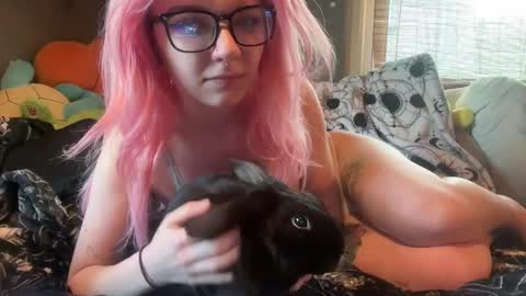 lizzybunny online show from 3, 3, 2025