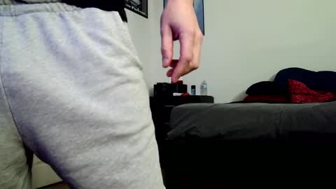 LL Cool Jake online show from 6, 3, 2025