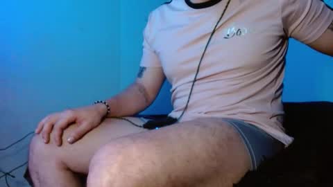 Snapshot of lliamm_2 chatting on 7, 10, 2025 lliamm 2 online show from 7, 10, 2025