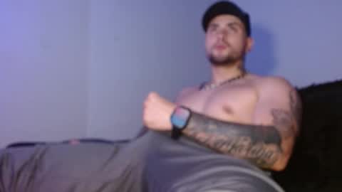 Snapshot of lliamm_2 chatting on 11, 10, 2025 lliamm 2 online show from 11, 10, 2025