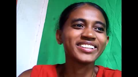 Snapshot of llouisse chatting on 11, 4, 2026 llouisse online show from 11, 4, 2026