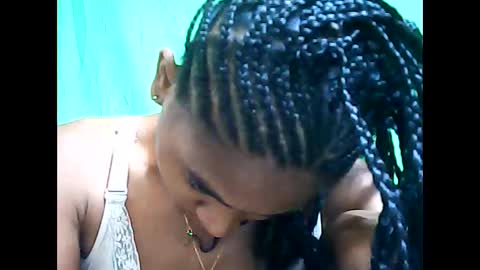 Snapshot of llouisse chatting on 14, 4, 2026 llouisse online show from 14, 4, 2026