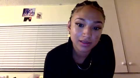 Snapshot of lmaobye123 chatting on 24, 9, 2025 lmaobye123 online show from 24, 9, 2025