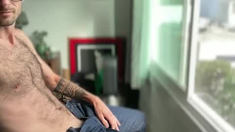 Snapshot of lmoney2011 chatting on 2, 10, 2025 lmoney2011 online show from 2, 10, 2025