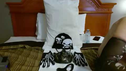 Snapshot of lnsideher69 chatting on 29, 10, 2025 John online show from 29, 10, 2025