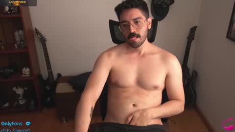 Lobito blanco Thefckingwolf main account online show from 3, 10, 2025