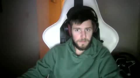 Snapshot of lobotomy54 chatting on 17, 12, 2025 lobo online show from 17, 12, 2025