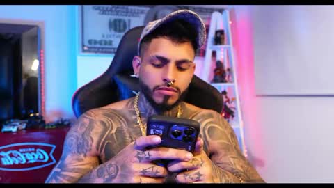 Snapshot of logan_hugh8 chatting on 2, 3, 2025 logan_hugh8 online show from 2, 3, 2025