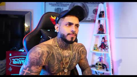 Snapshot of logan_hugh8 chatting on 4, 3, 2025 logan_hugh8 online show from 4, 3, 2025