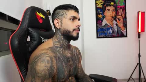 Snapshot of logan_hugh8 chatting on 21, 10, 2025 logan_hugh8 online show from 21, 10, 2025