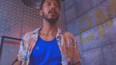 logan_mercer online show from 16, 12, 2025